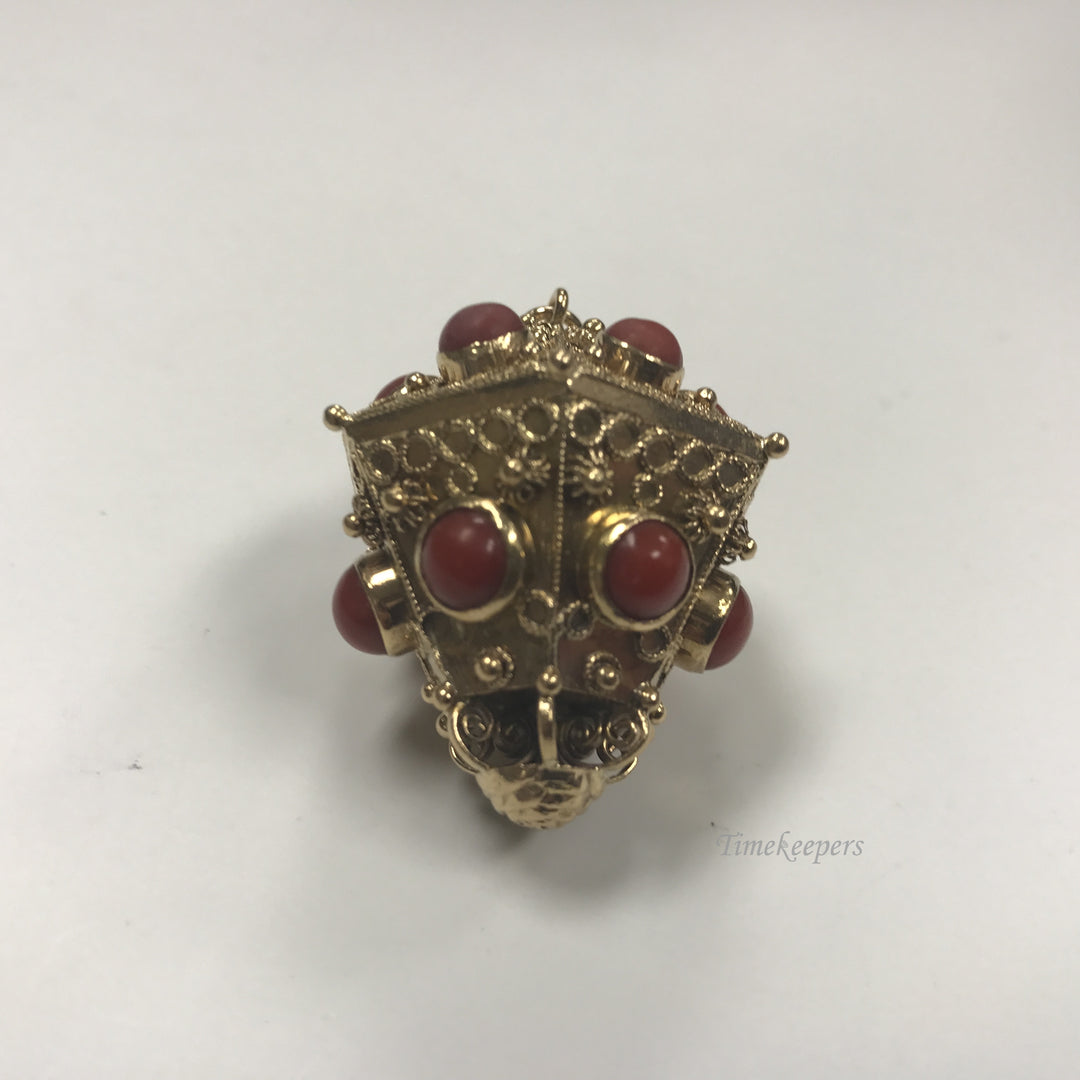 d089 Vintage Authentic Stunning 14k Yellow Gold Pendant Coral Unique Design