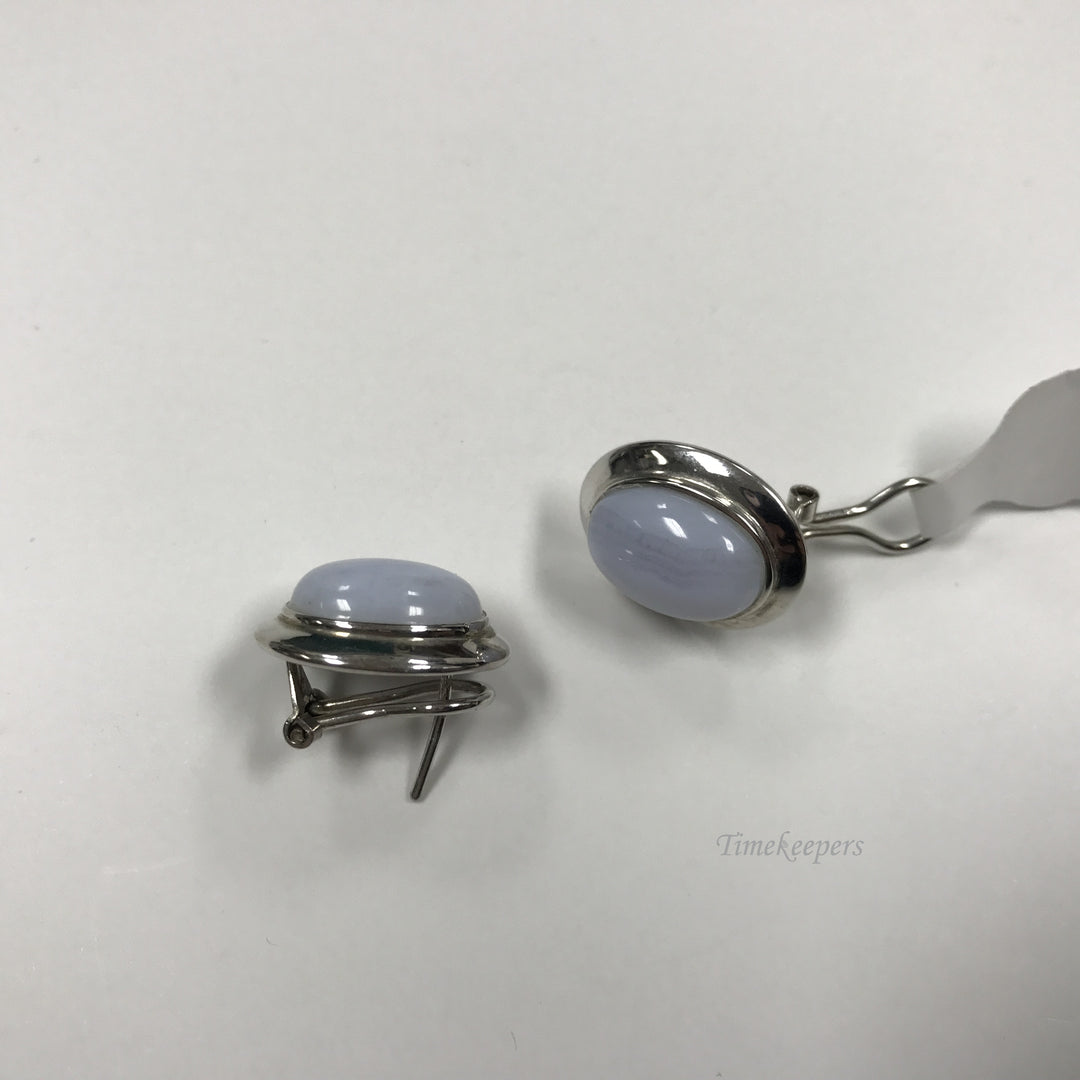 d111 Vintage Authentic Sterling Silver Oval Chalcedony Women's Earrings