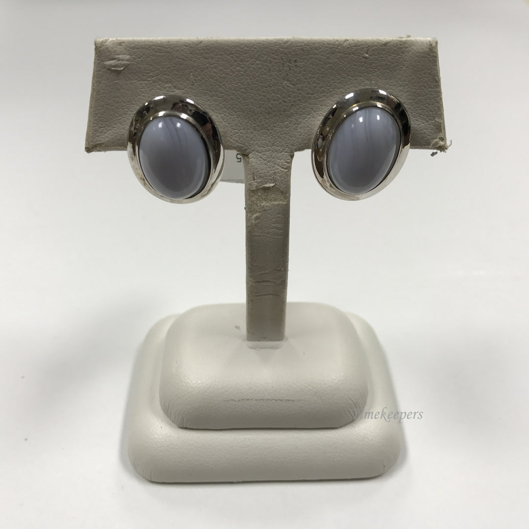 d111 Vintage Authentic Sterling Silver Oval Chalcedony Women's Earrings