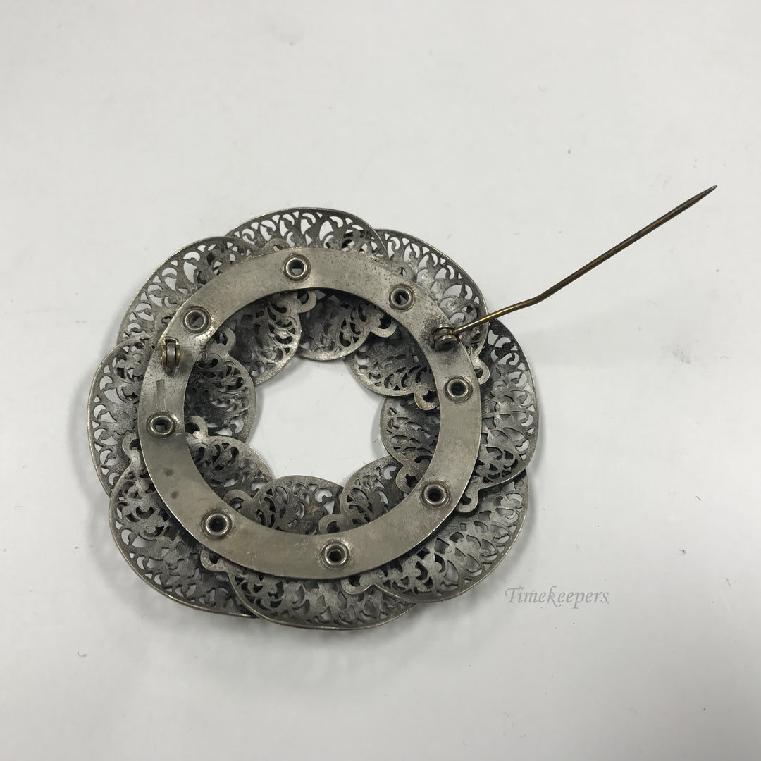 d274 Vintage Silver Tone Filigree Moving Leaves Women's Brooch Pin