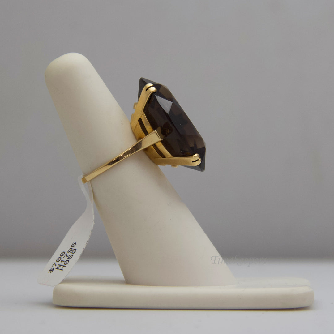 d509 14kt Yellow Gold Quartz Ring