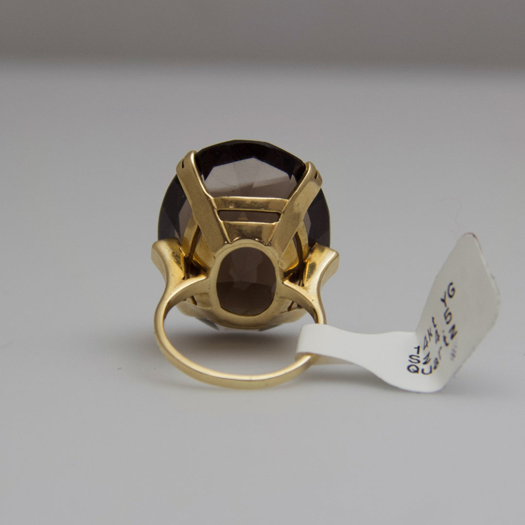 d509 14kt Yellow Gold Quartz Ring