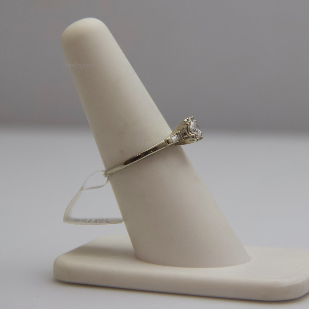 d538 14k White Gold Diamond Ring