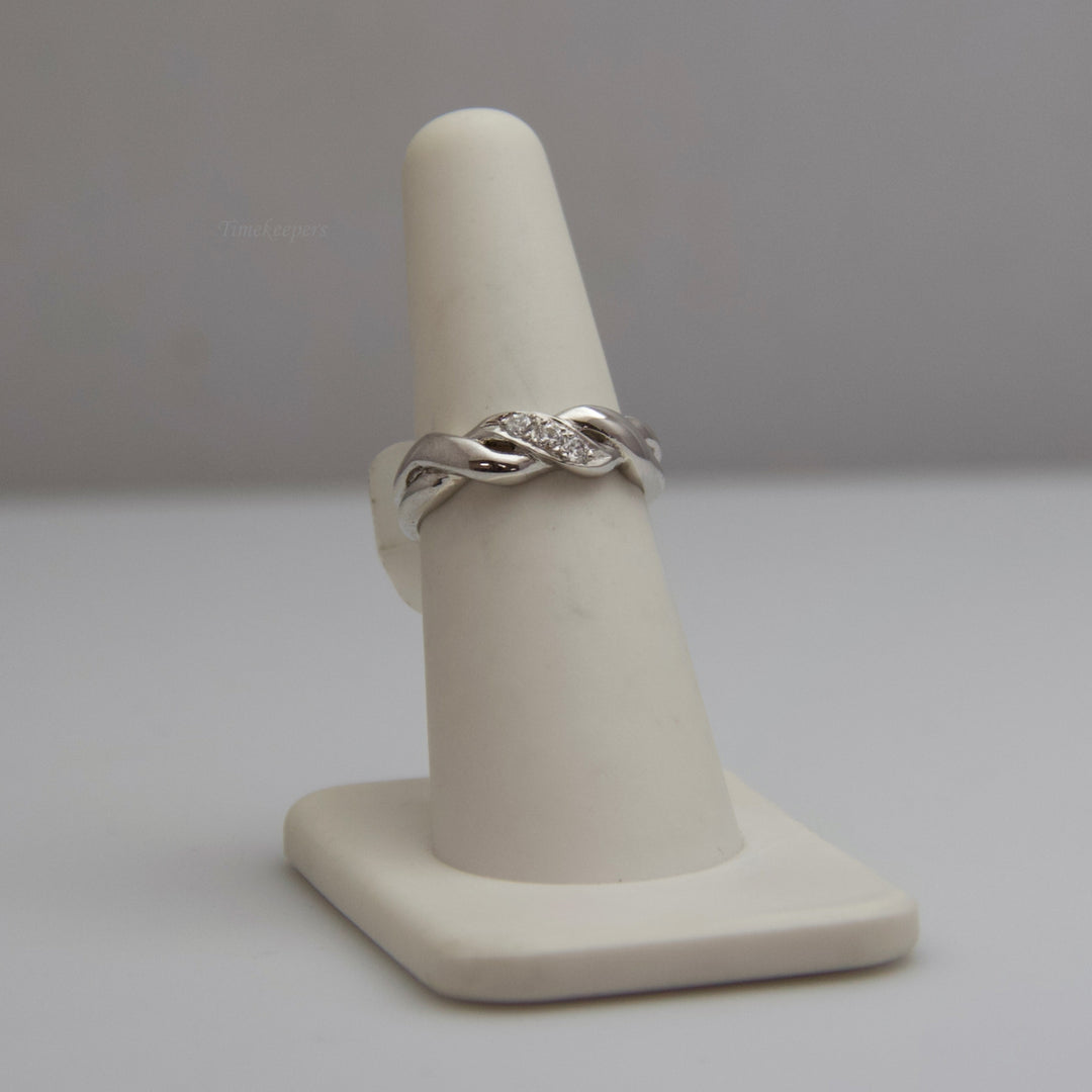 d544 14k White Gold Diamond Ring