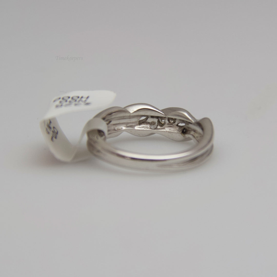 d544 14k White Gold Diamond Ring