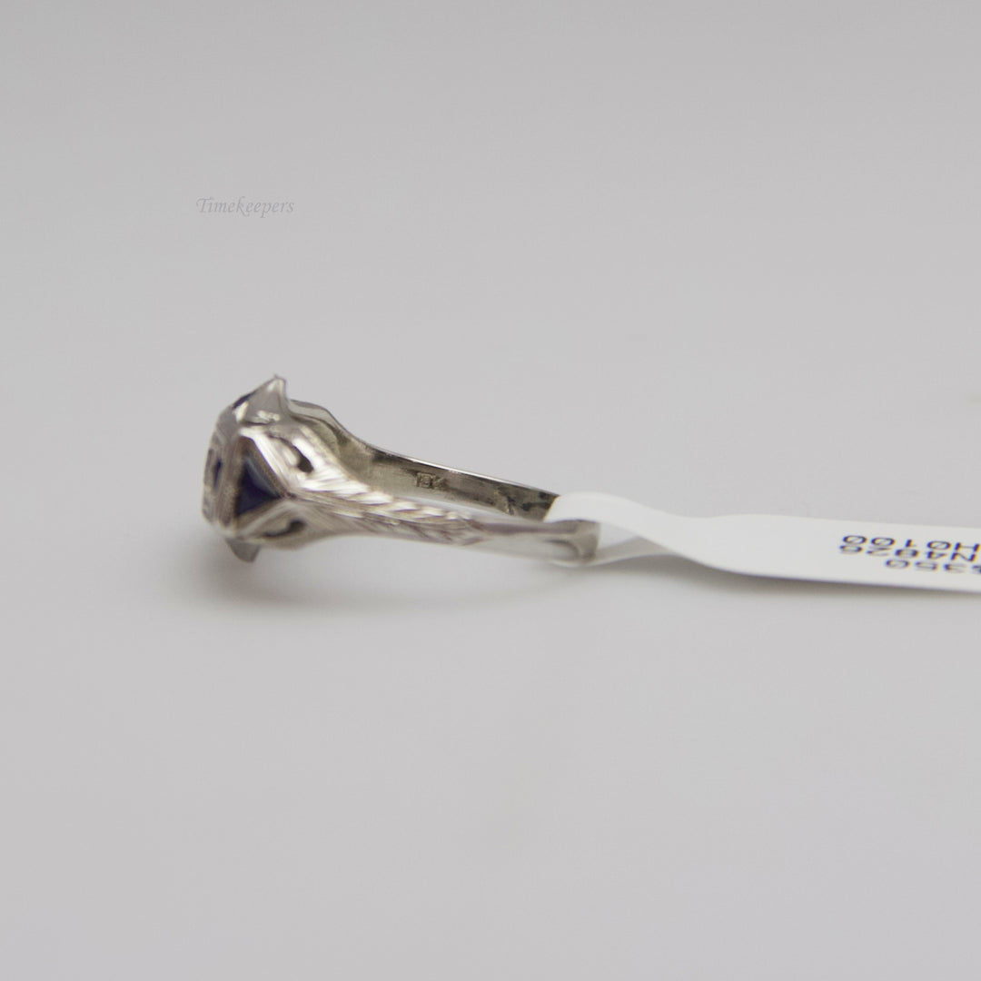 d557 Gorgeous 18k White Gold Sapphire Ring