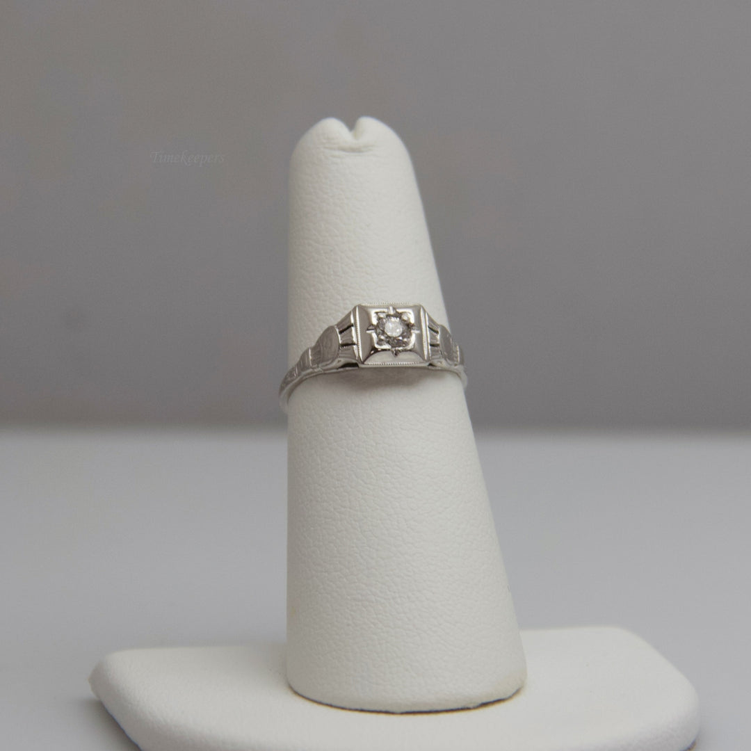 d575 Pretty 18k White Gold Diamond Ring