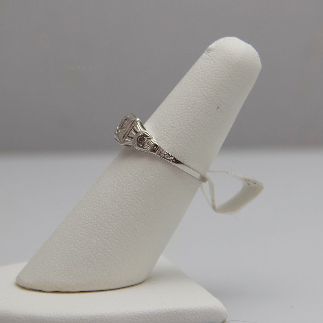 d575 Pretty 18k White Gold Diamond Ring