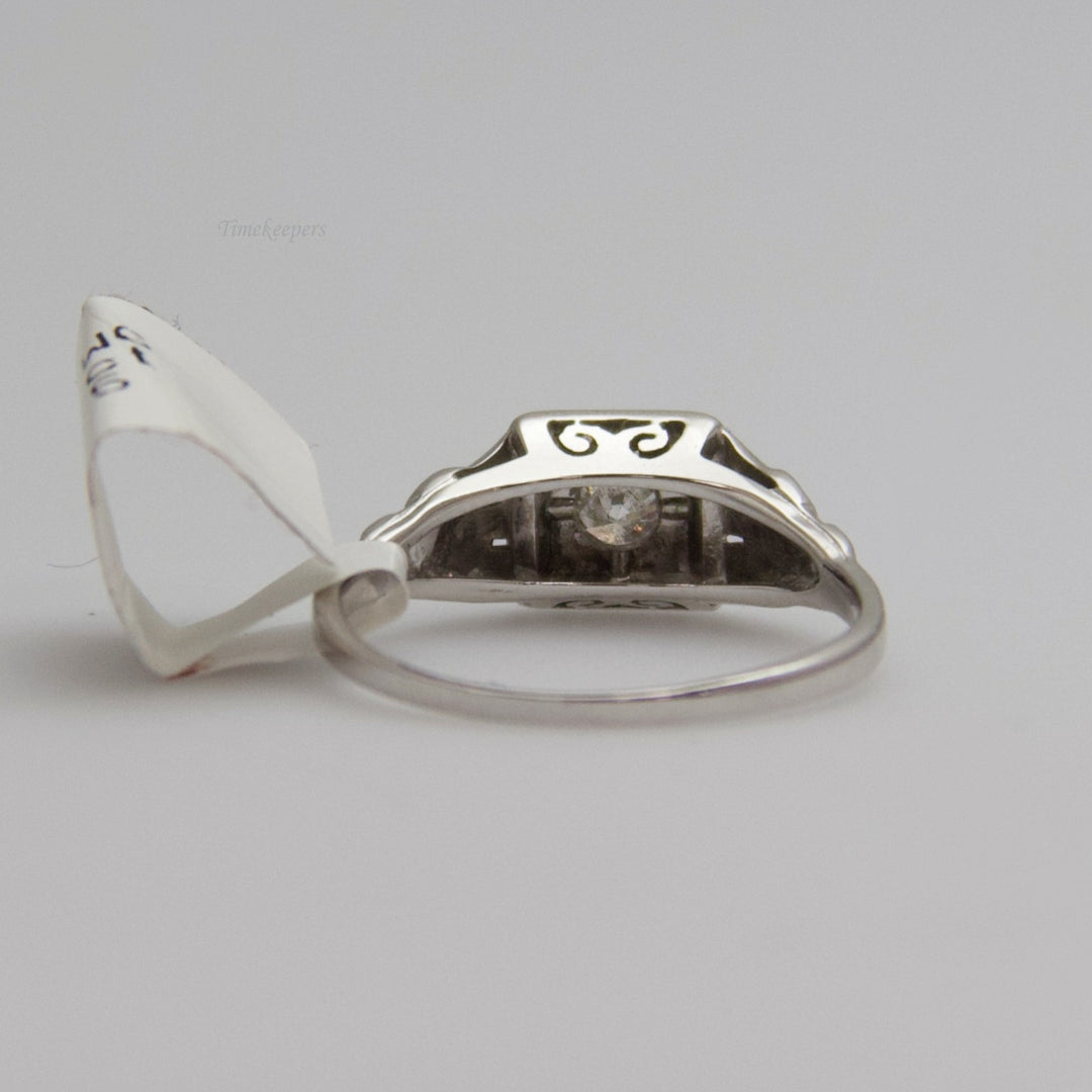 d575 Pretty 18k White Gold Diamond Ring