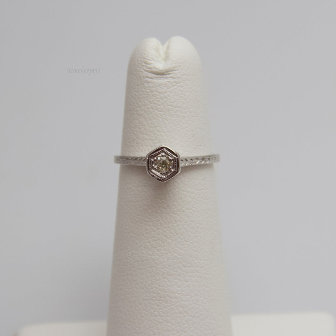 d578 Antique 18kt White Gold Diamond Engagement Ring