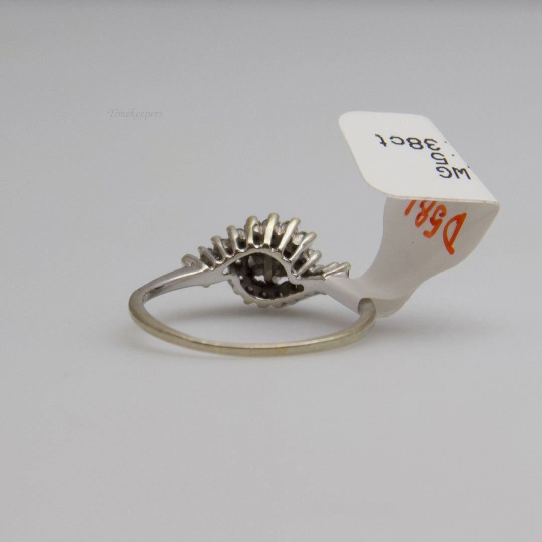 d581 Dazzling 14kt White Gold Diamond Engagement Ring