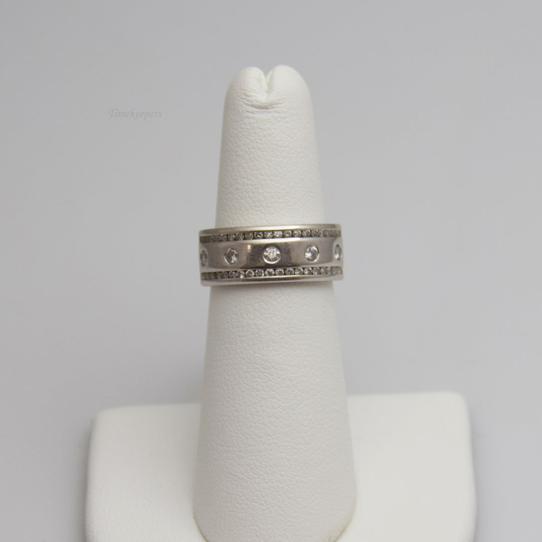 d589 14k White Gold Diamond Wedding Band