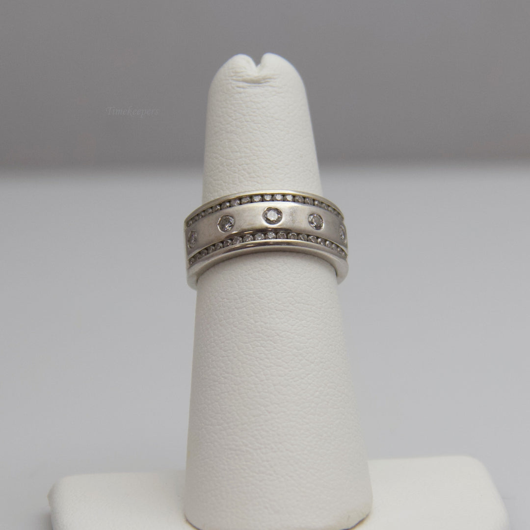 d589 14k White Gold Diamond Wedding Band