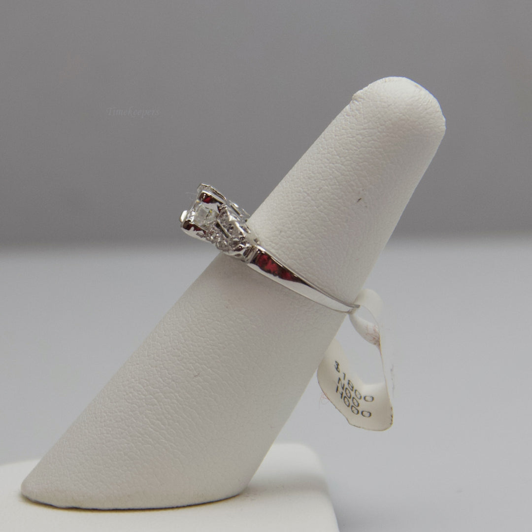 d601 Beautiful 14k White Gold Diamond Engagement Ring