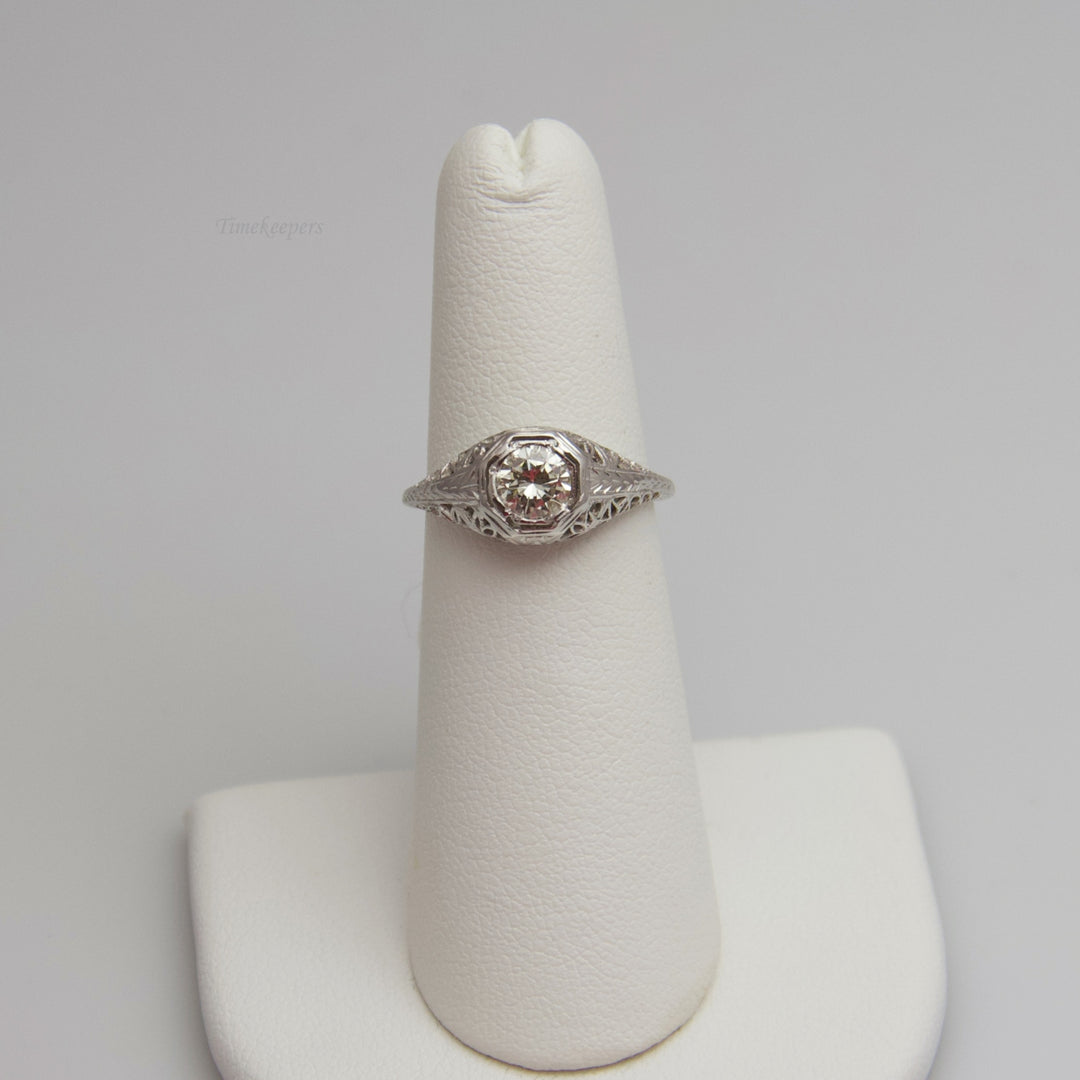 d602 Gorgeous 18k White Gold Diamond Engagement Ring