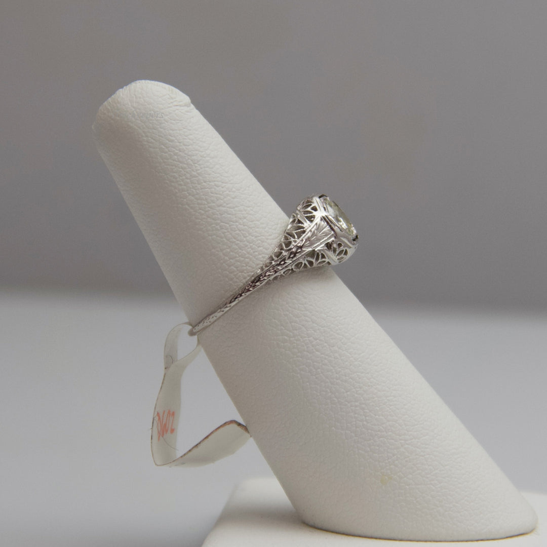 d602 Gorgeous 18k White Gold Diamond Engagement Ring