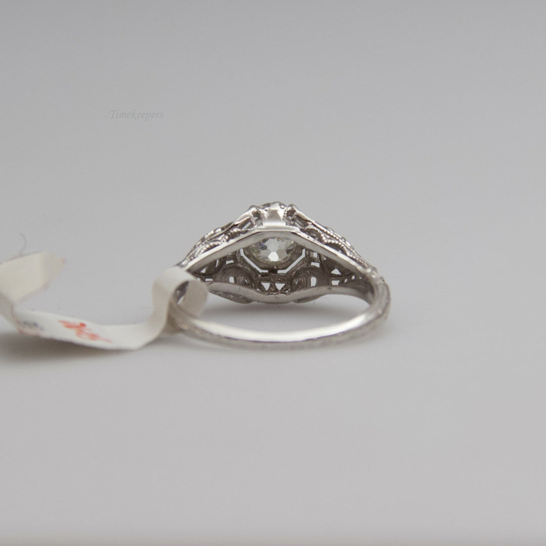 d605 Dazzling 18k White Gold Diamond Engagement Ring