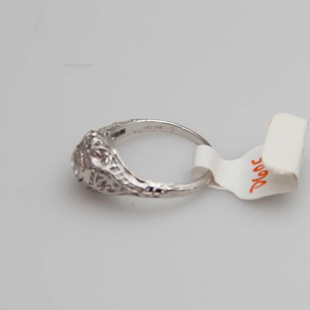 d605 Dazzling 18k White Gold Diamond Engagement Ring