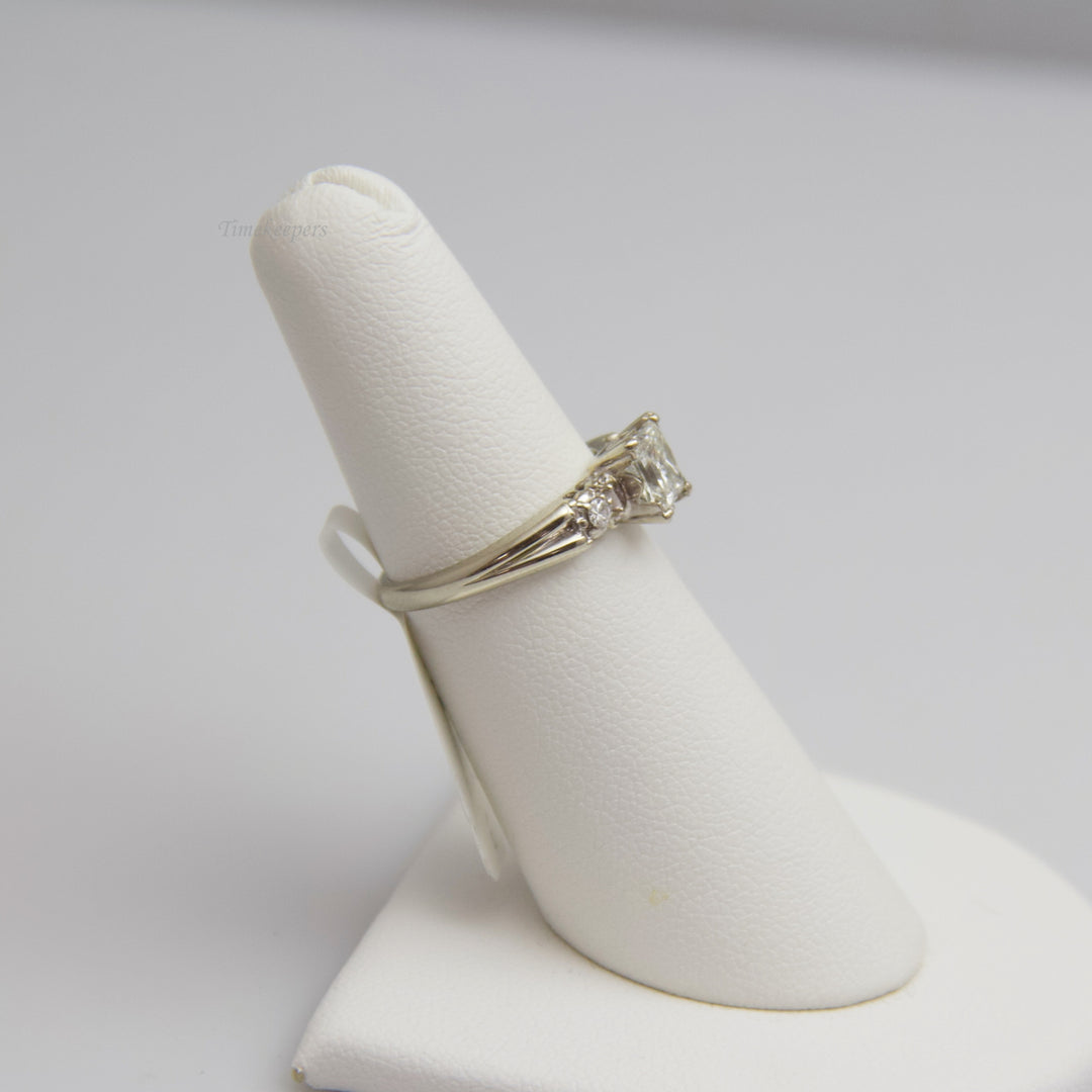 d621 Dazzling 14k White Gold Diamond Engagement Ring