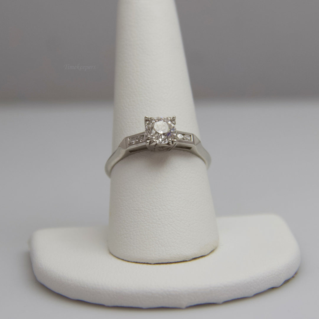 d622 Platinum Diamond Engagement Ring