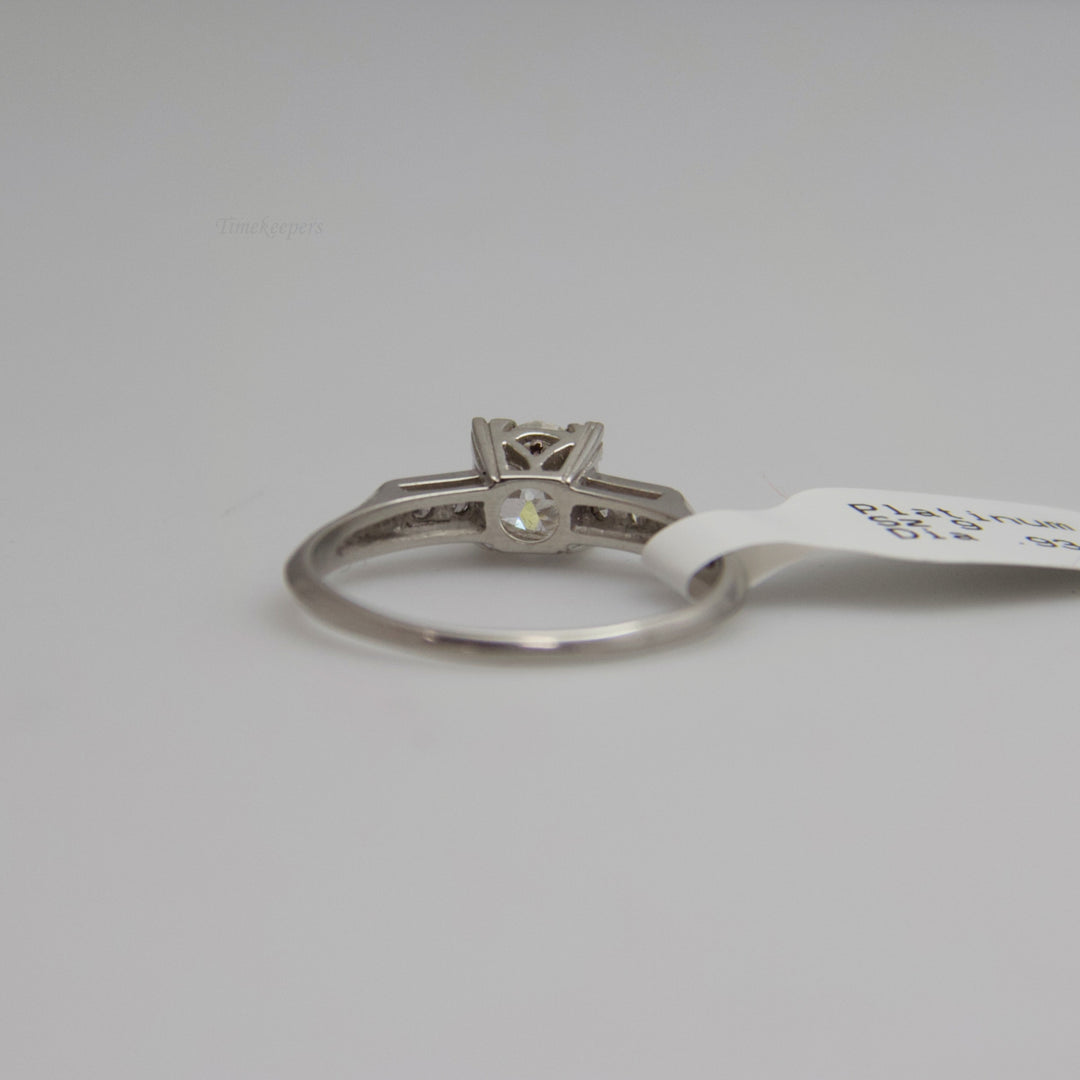 d622 Platinum Diamond Engagement Ring