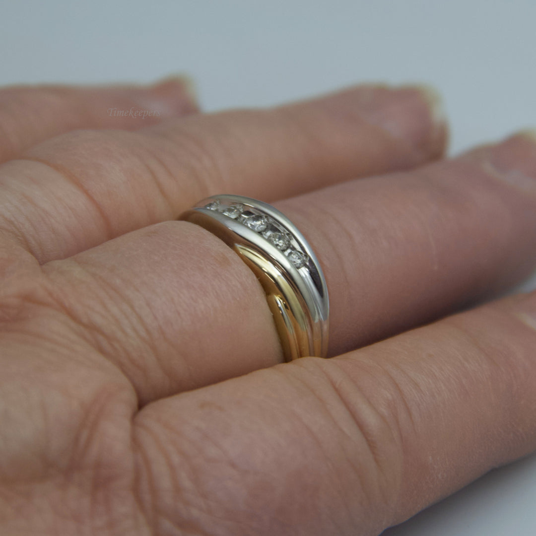 d657 Elegant 10k White Gold/Yellow Gold Diamond Ring