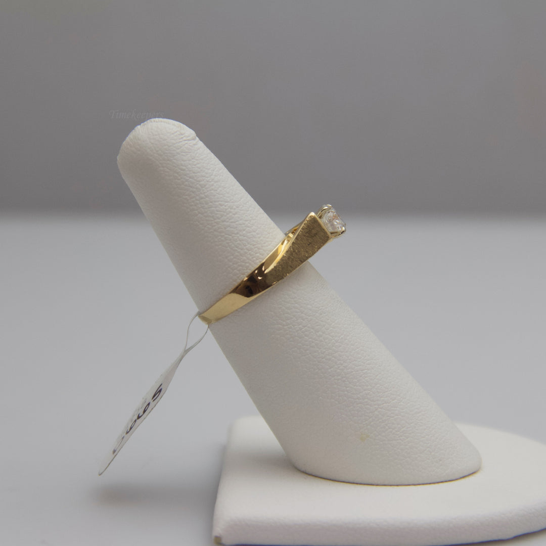 d665 Magnificent 14k Yellow Gold Diamond Engagement Ring