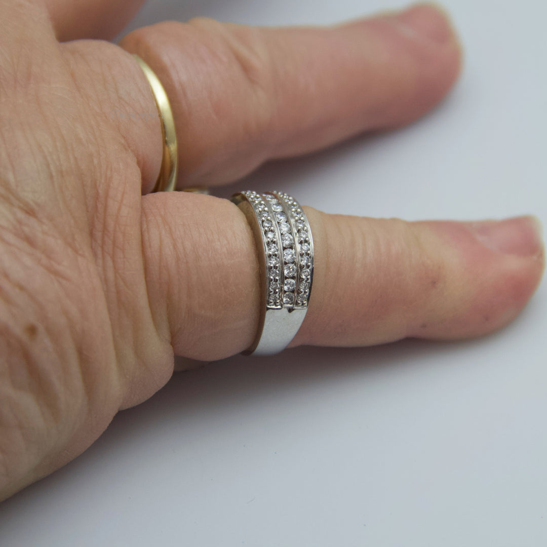 d671 Pretty 14k White Gold Diamond Ring