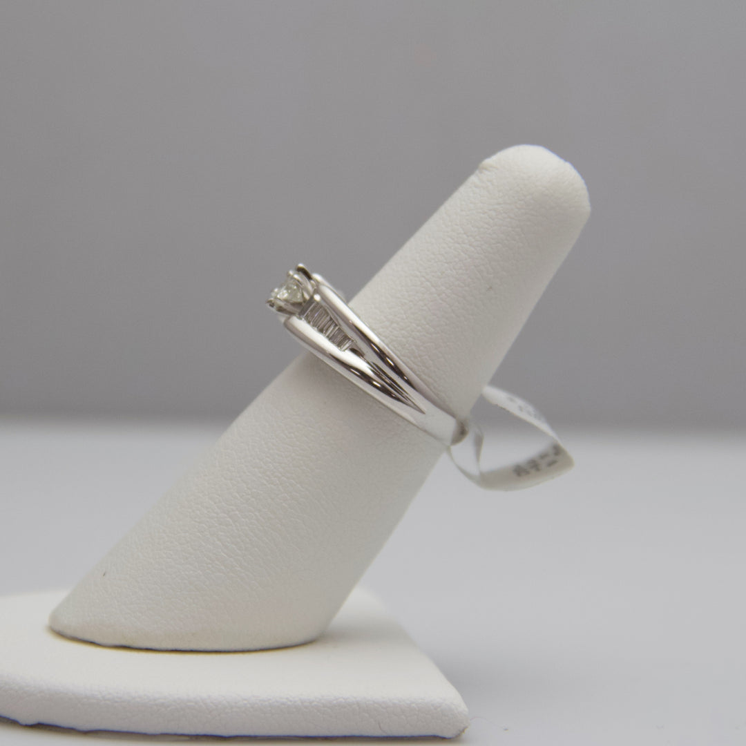 d672 Dainty 14k White Gold Diamond Engagement Ring