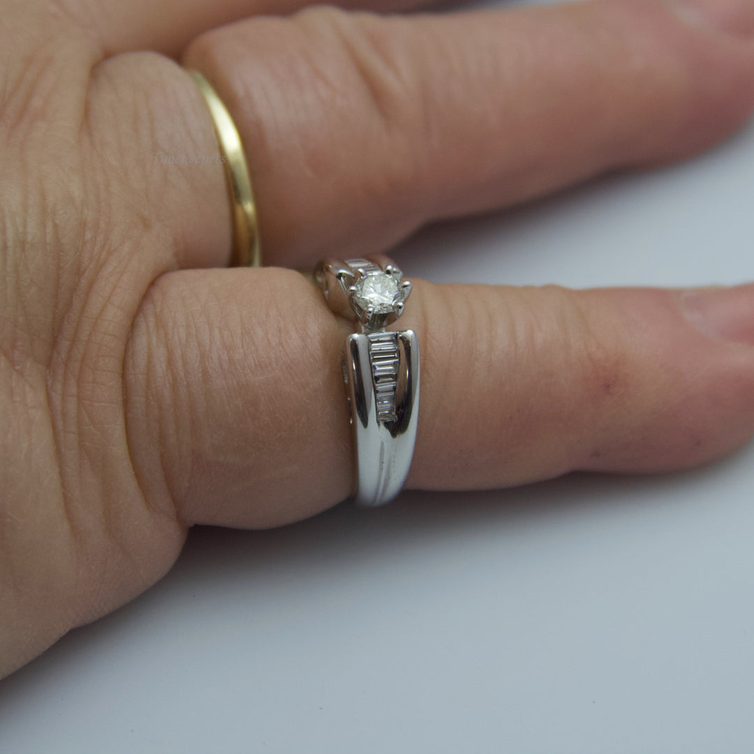 d672 Dainty 14k White Gold Diamond Engagement Ring