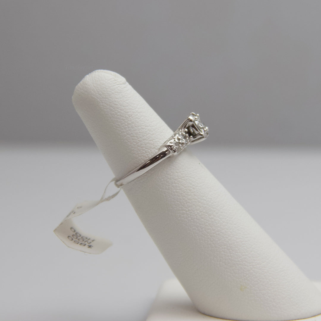 d681 Gorgeous 14k White Gold Diamond Engagement Ring