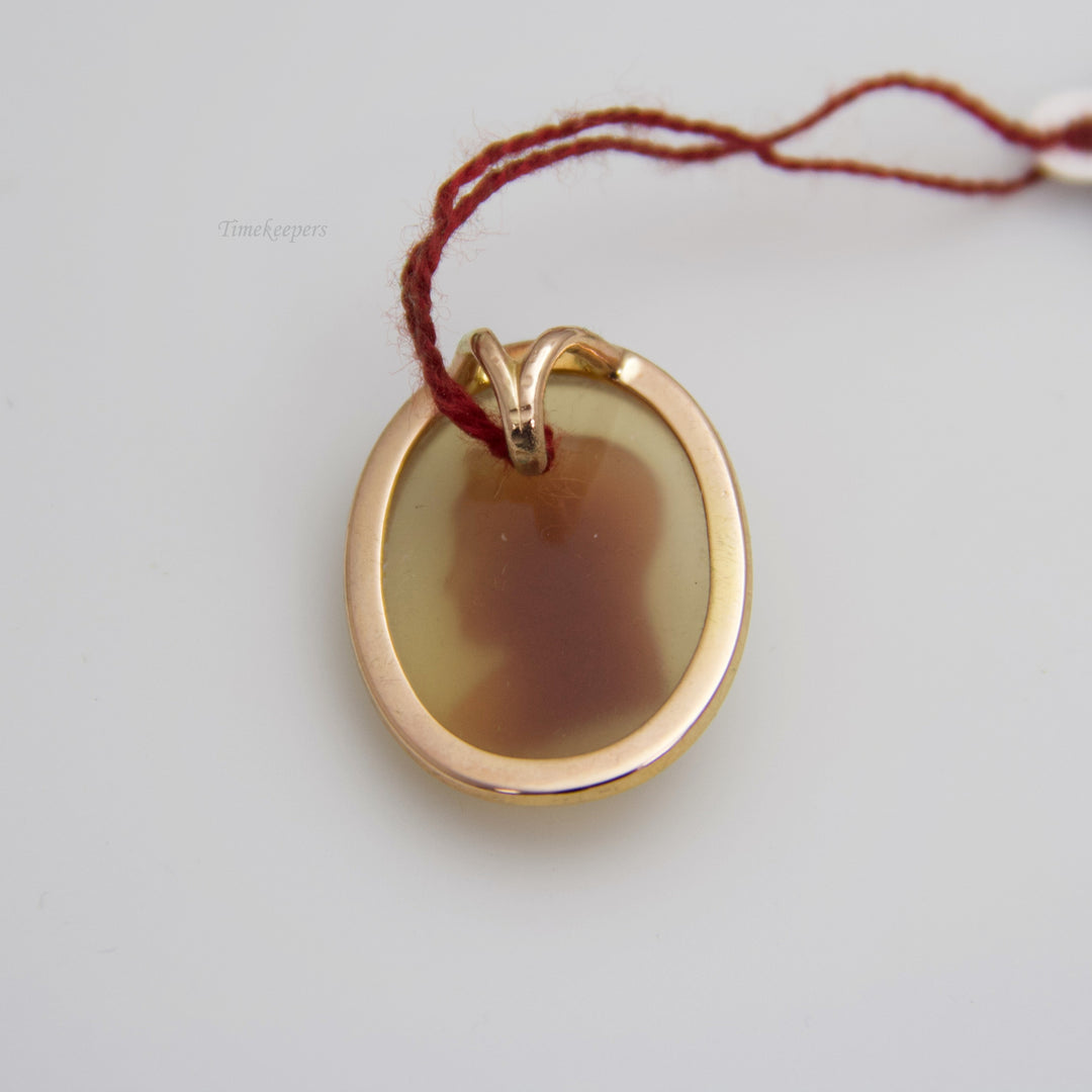 d749 Beautiful 14k Yellow Gold Cameo Pendant