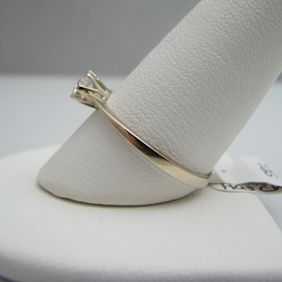 d829 Glorious 14k White Gold Diamond Engagement Ring