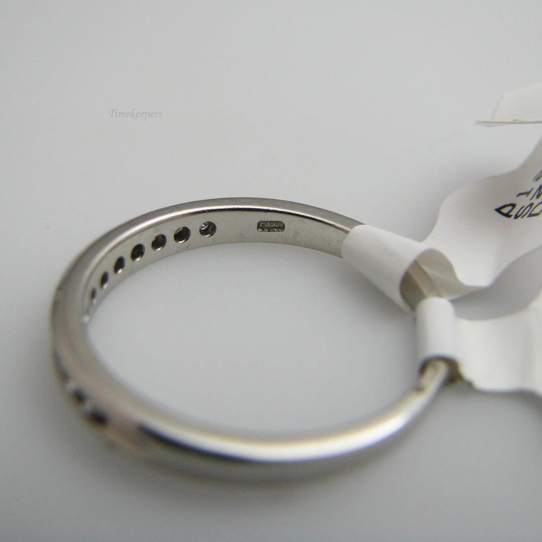 d831 Elegant Platinum Diamond Wedding Band