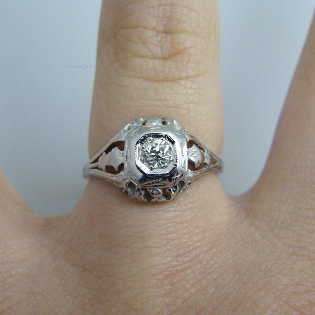 d845 Beautiful 20k White Gold Diamond Engagement Ring