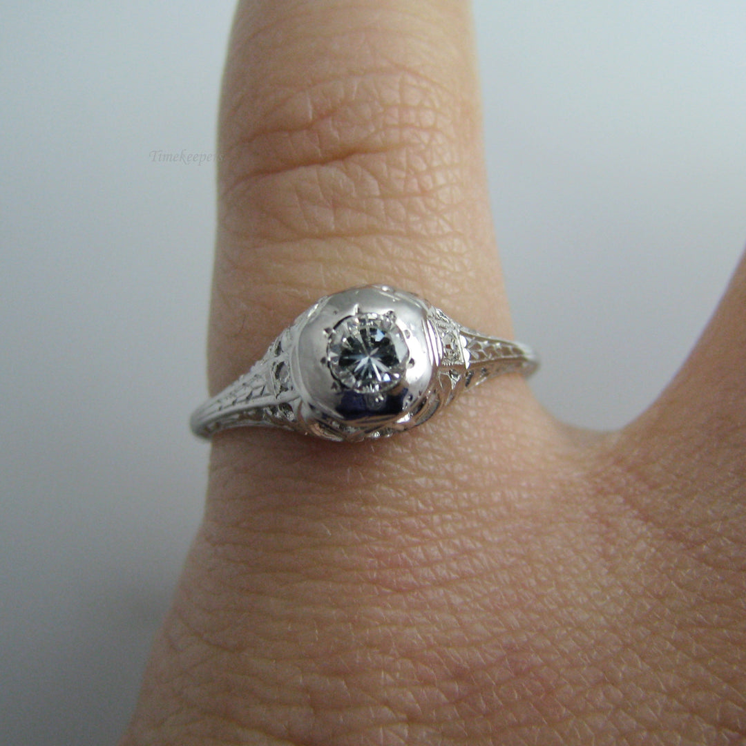 d846 Stunning 18k White Gold Diamond Engagement Ring