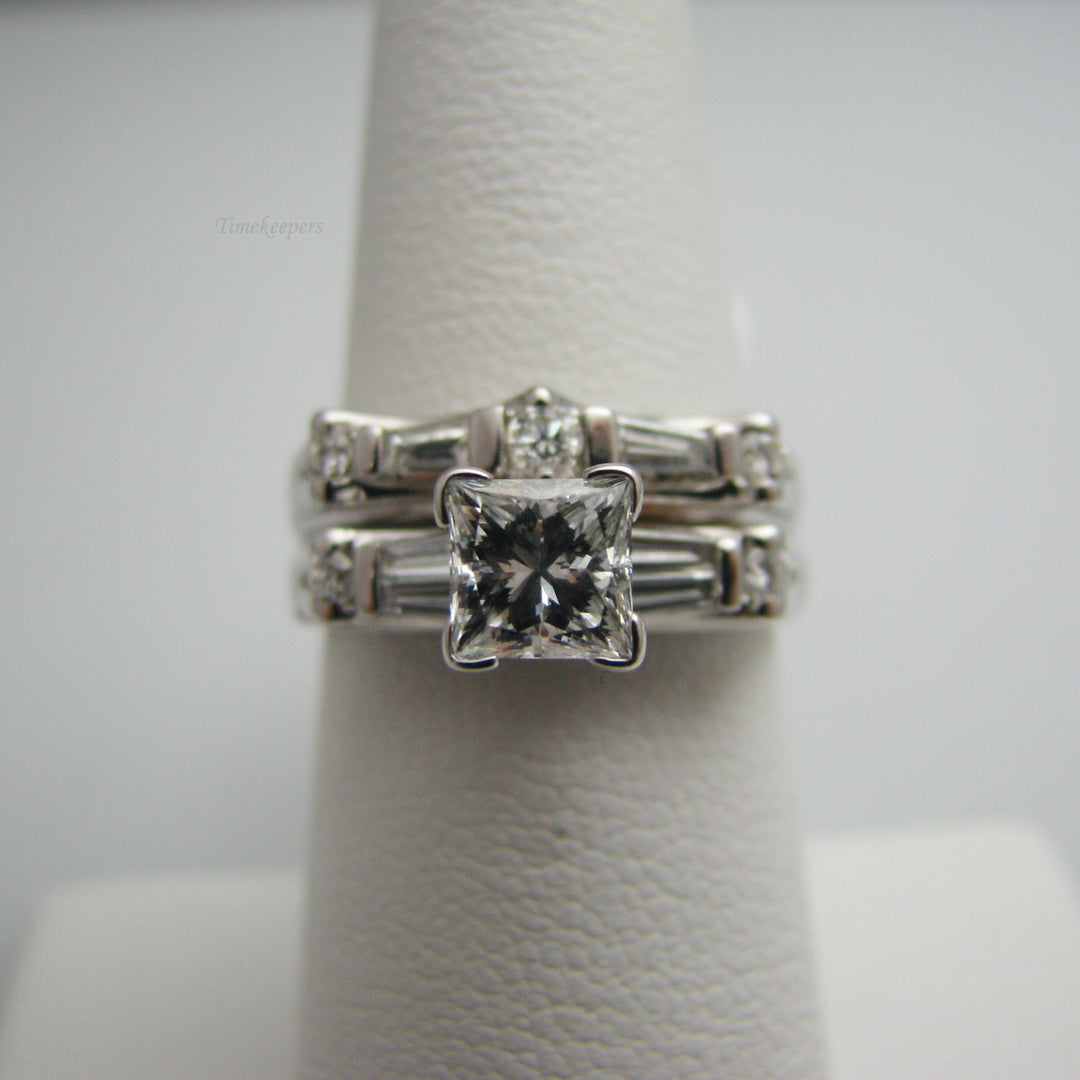 d854 Lovely 18kt White Gold Diamond Wedding Ring Set