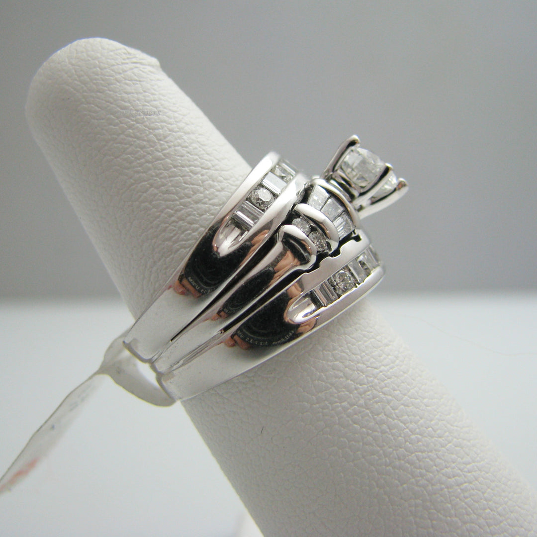 d857 Stunning 14kt White Gold Heart Shaped Diamond Wedding Ring Set