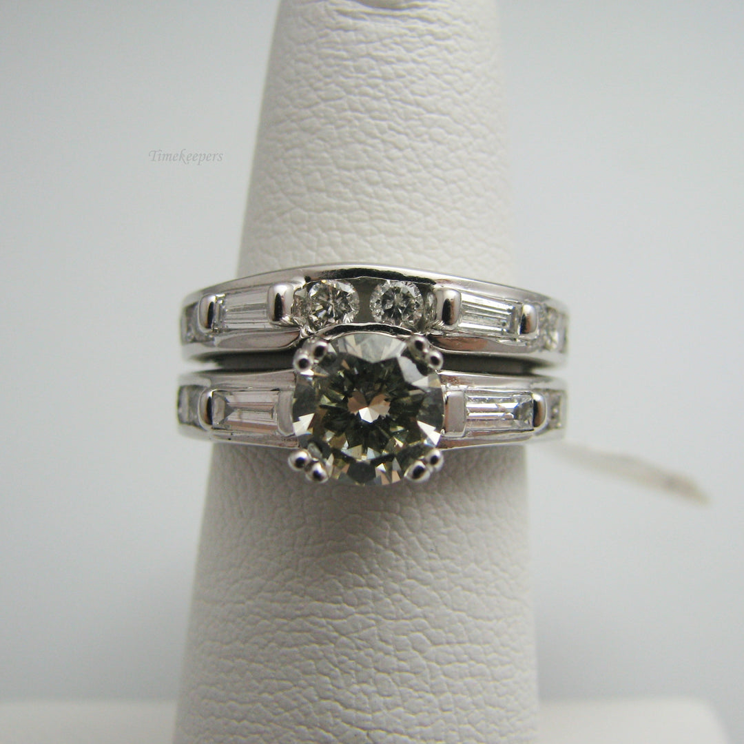 d859 Unique 18k White Gold Diamond Wedding Ring Set