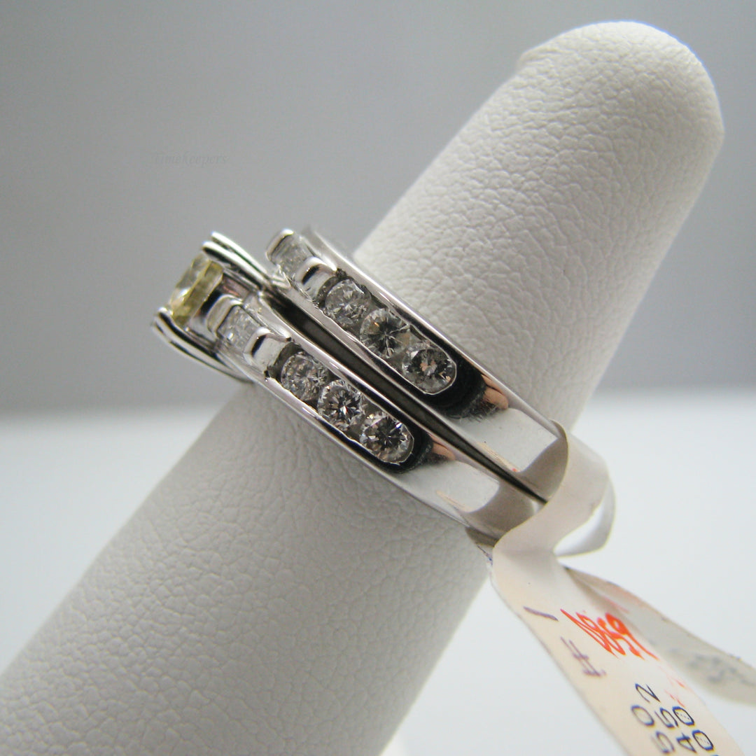 d859 Unique 18k White Gold Diamond Wedding Ring Set