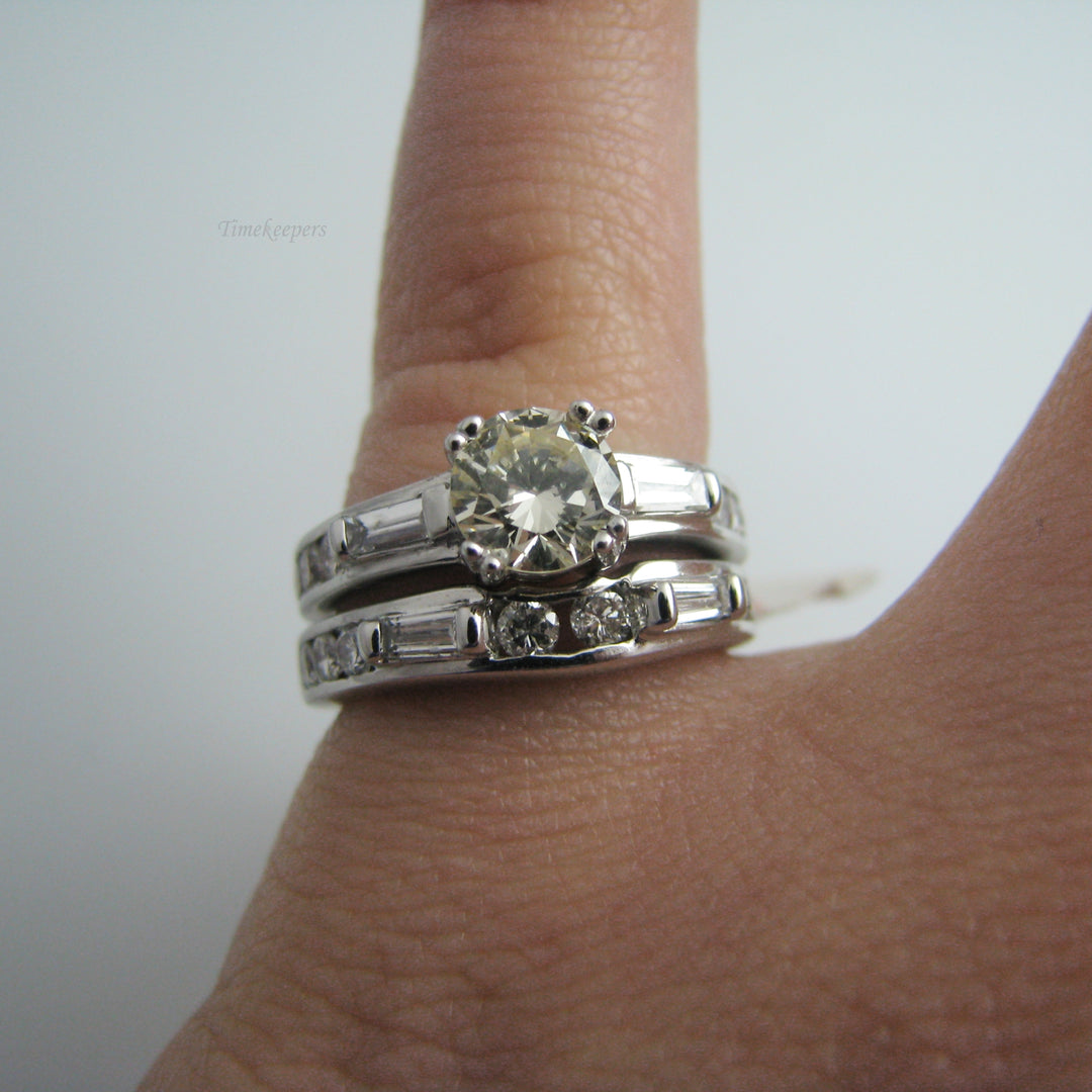 d859 Unique 18k White Gold Diamond Wedding Ring Set