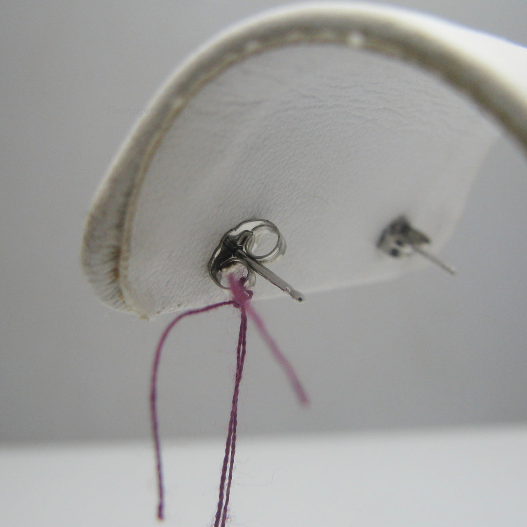 d917 14k White Gold Diamond Stud Earrings