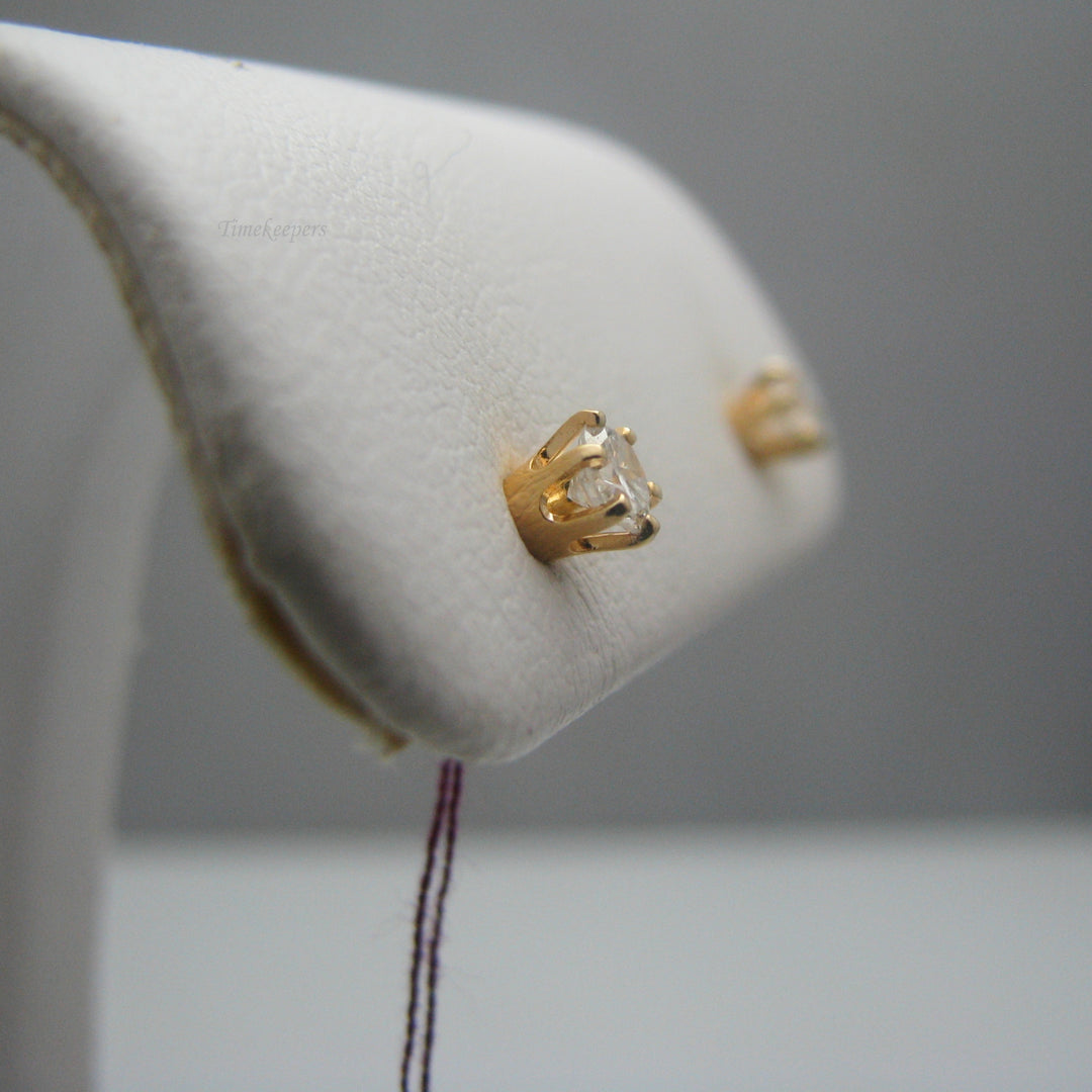 d919 Gorgeous 14k Yellow Gold Diamond Stud Earrings