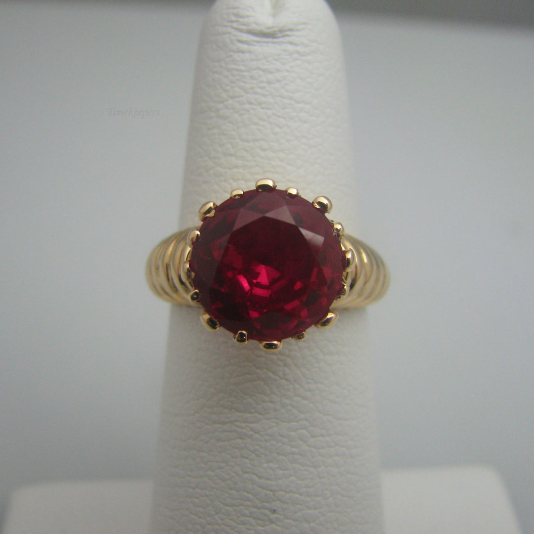 d939 Stunning 14k Yellow Gold Synthetic Ruby Ring