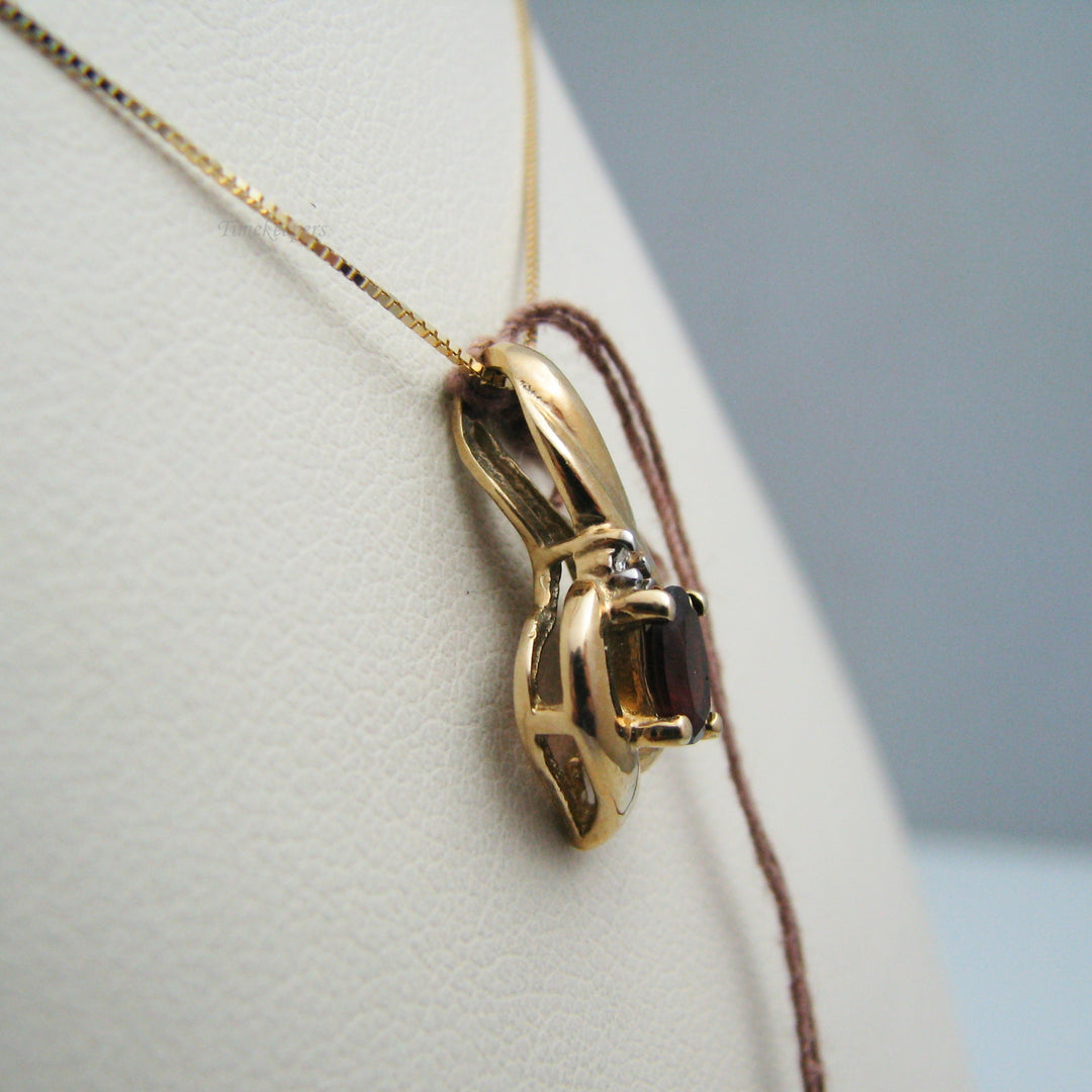 d953 Elegant 14k Yellow Gold Red Stone Pendant