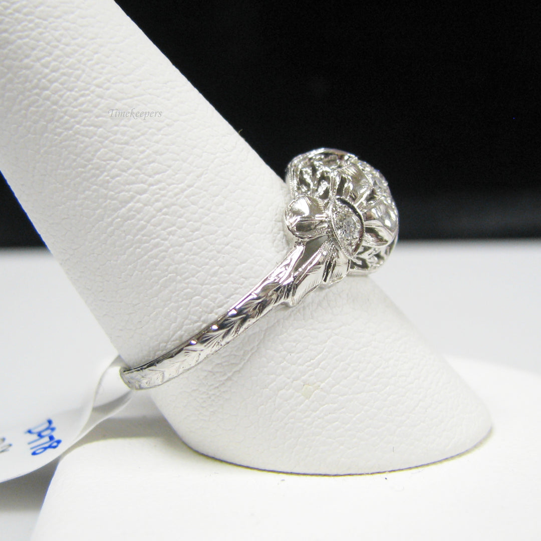 d978 Unique 18k White Gold Diamond Engagement Ring