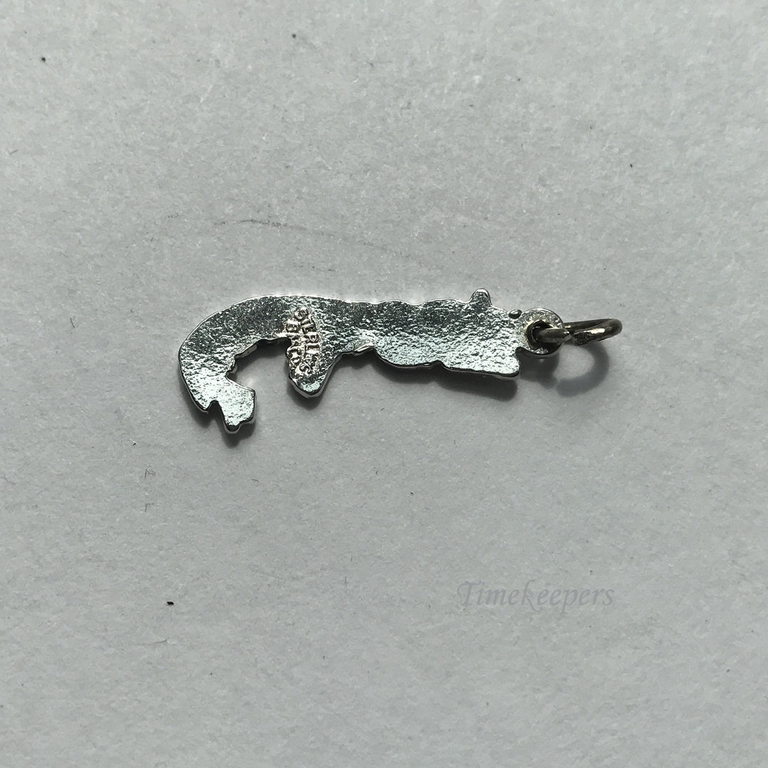 e029 Vintage Sterling Silver Bermuda Shaped Charm Pendant
