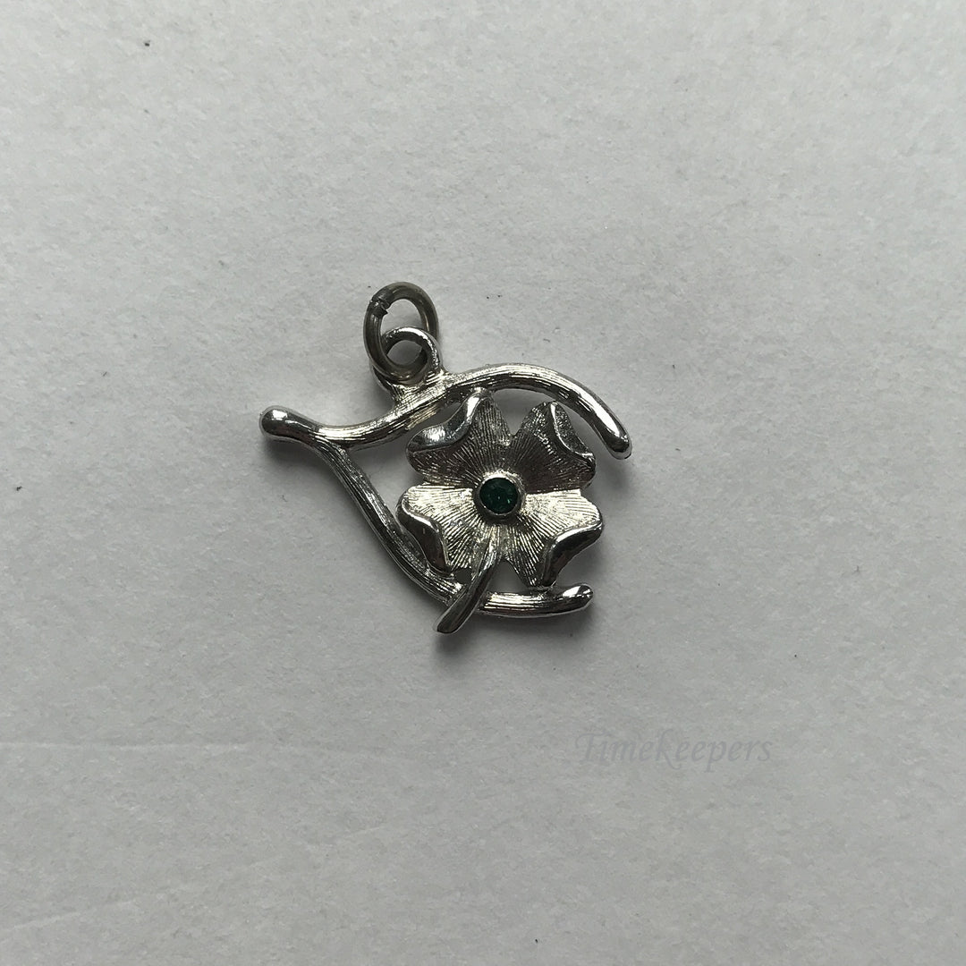 e038 Vintage Silver Tone Green Stone Shamrock Clover Charm Pendant