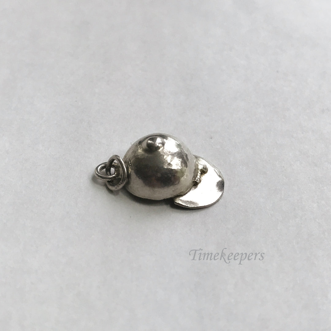 e051 Vintage Sterling Silver Hat Cap Charm Pendant