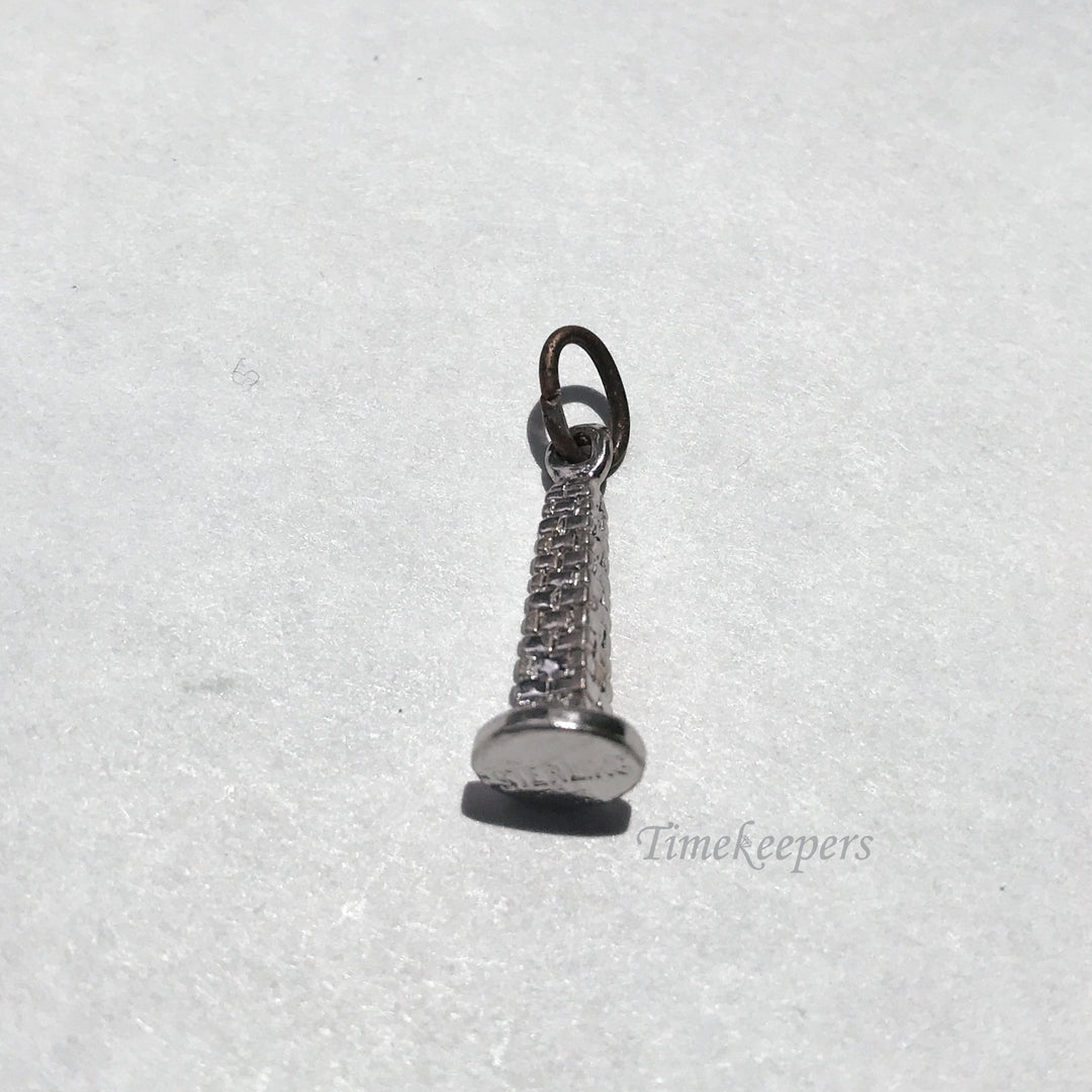 e084 Vintage Sterling Silver Charm Pendant